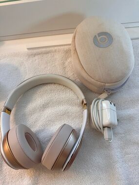 Beats by Dre Over-Ear Headphones in Rose Gold and White